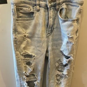 Ripped stretch jeans